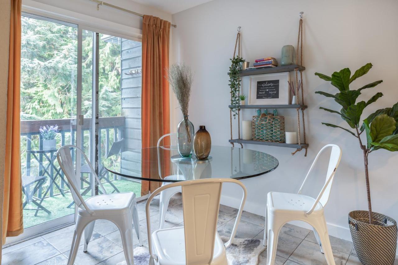 Updated Whistler Creek Studio With Parking Ngoại thất bức ảnh