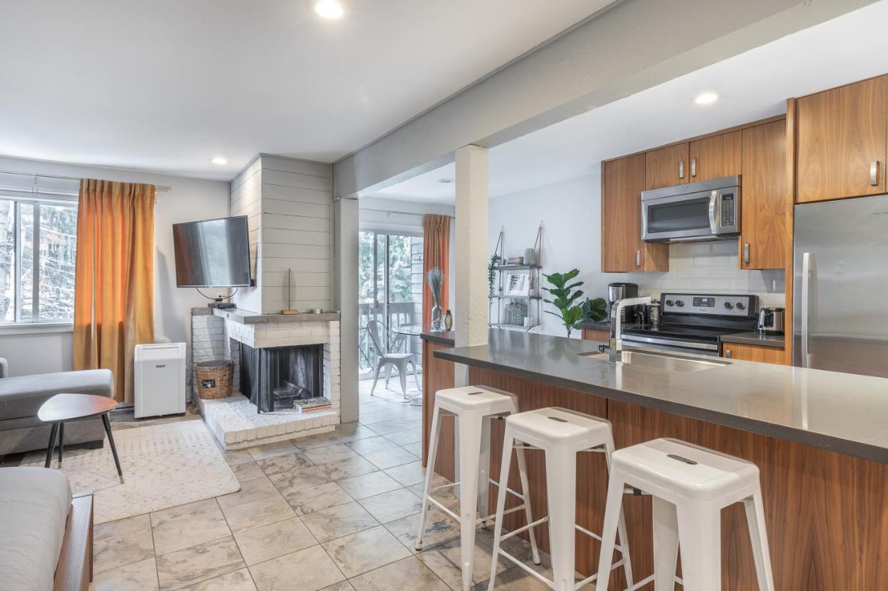 Updated Whistler Creek Studio With Parking Ngoại thất bức ảnh